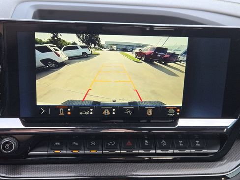 Used 2024 Chevrolet Silverado 1500 ZR2 w/ Technology Package AWD/4WD image 18