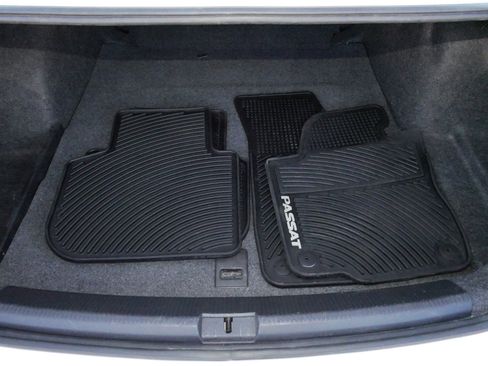 Used 2015 Volkswagen Passat 1.8T Sport image 18