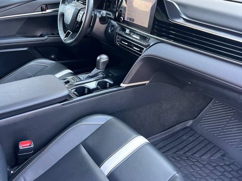 Certified 2025 Toyota Camry SE FWD image 18