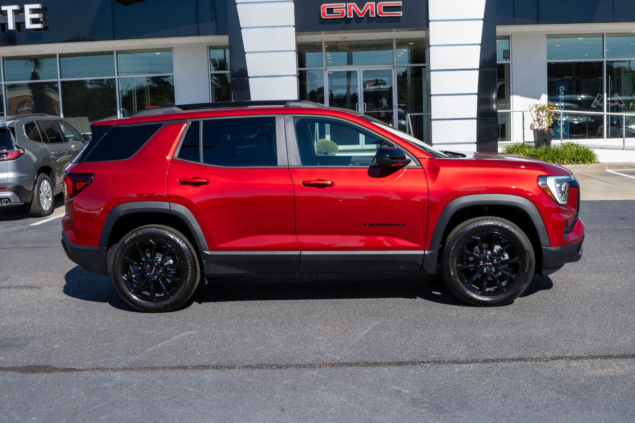 New 2027 GMC Terrain Elevation w/ Black Edition FWD image 2