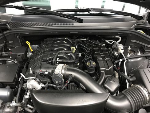 Used 2025 Dodge Durango GT AWD/4WD image 26