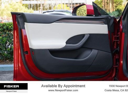 Used 2023 Tesla Model S Standard Range image 11