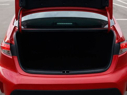 Used 2020 Toyota Corolla LE image 27