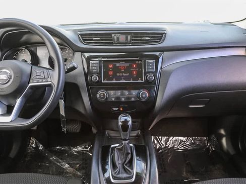 Used 2021 Nissan Rogue Sport S image 11