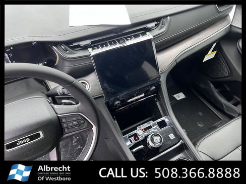 New 2025 Jeep Grand Cherokee Limited image 22