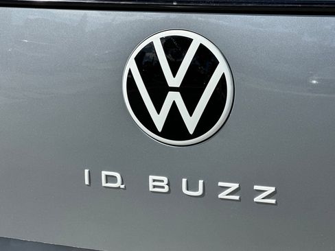 New 2025 Volkswagen ID. Buzz 1st Edition image 7
