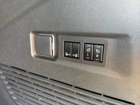 Used 2026 GMC Yukon XL Denali Ultimate AWD/4WD image 48