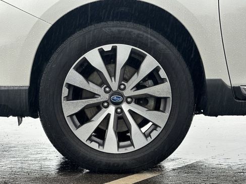 Used 2017 Subaru Outback 2.5i Touring image 26