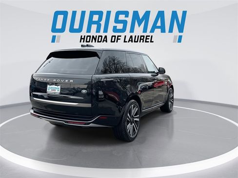 Used 2023 Land Rover Range Rover SE image 8