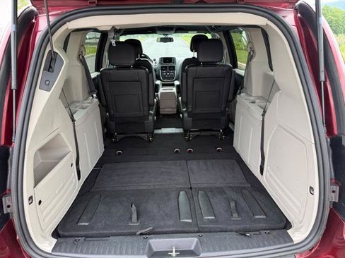 Used 2017 Dodge Grand Caravan SXT FWD image 24
