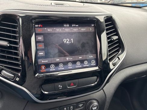 Used 2019 Jeep Cherokee Limited image 7