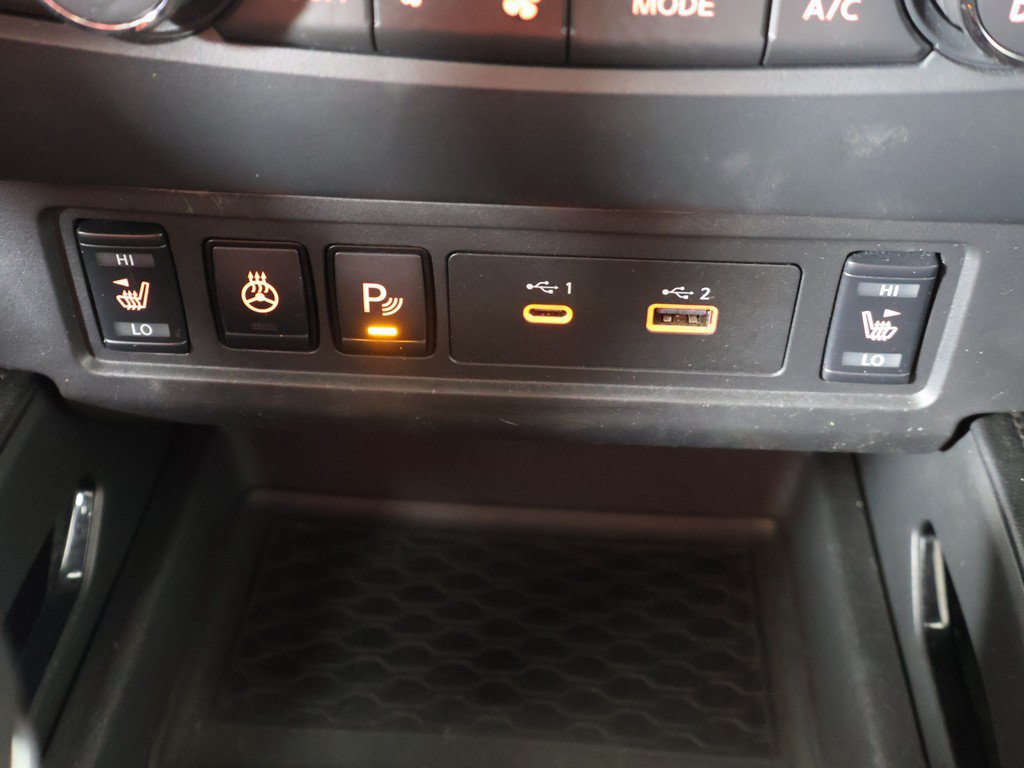 Used 2022 Nissan Frontier PRO-4X AWD/4WD image 50