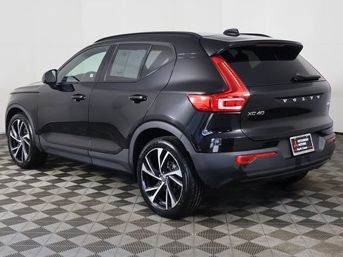 Used 2021 Volvo XC40 T5 R-Design w/ Protection Package Premier AWD/4WD image 10