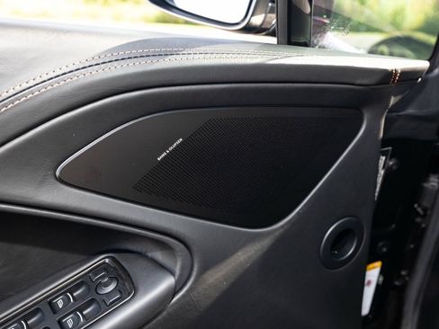 Used 2018 Aston Martin Vanquish S RWD image 21