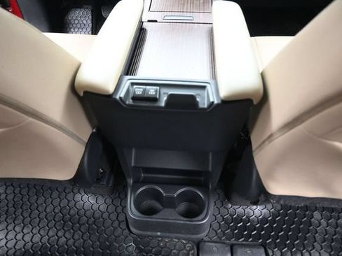 Used 2021 Toyota Sienna XLE FWD image 27