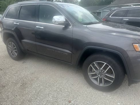Used 2021 Jeep Grand Cherokee Limited AWD/4WD image 3