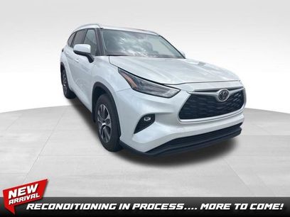 Used 2024 Toyota Highlander XLE