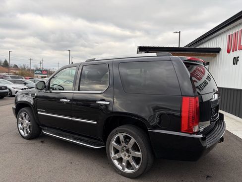 Used 2012 Cadillac Escalade Luxury image 12