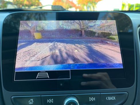 Used 2024 Chevrolet Malibu LT image 17