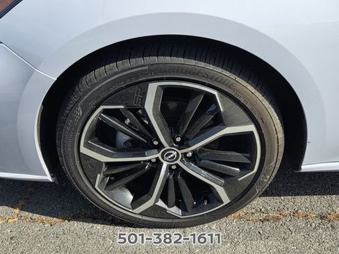 Used 2025 Nissan Altima 2.5 SR FWD image 7