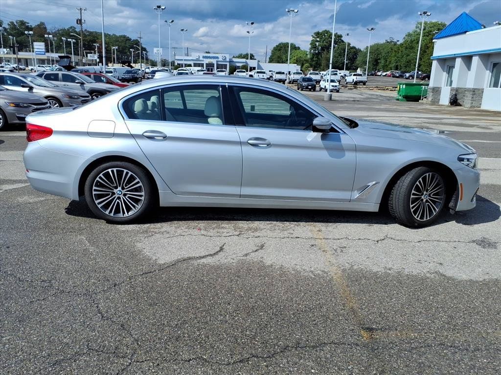 Used 2019 BMW 530i w/ Convenience Package RWD image 3