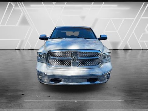 Used 2018 RAM 1500 Laramie AWD/4WD image 3