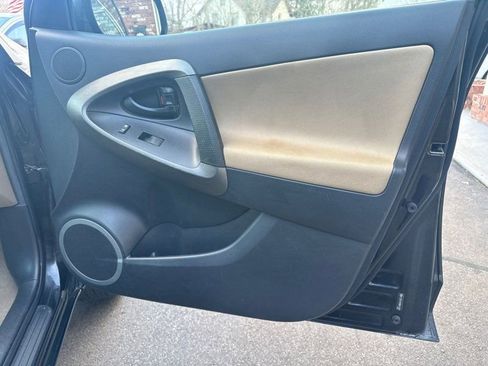 Used 2011 Toyota RAV4 4WD w/ Base L4 Extra Value Pkg image 15