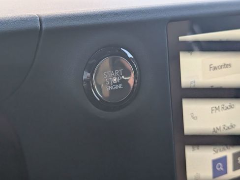 Used 2024 Lexus GX 550 AWD/4WD image 25