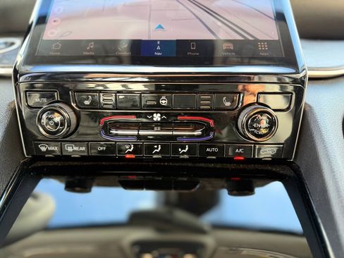 Used 2023 Jeep Grand Cherokee L Limited image 26