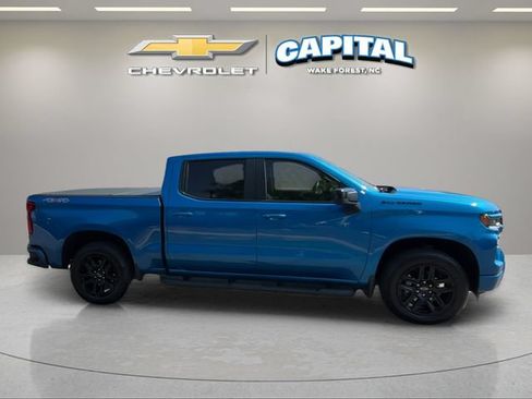 Used 2023 Chevrolet Silverado 1500 RST w/ Rally Edition AWD/4WD image 6