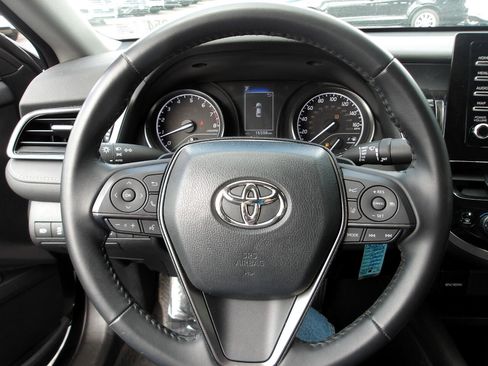 Used 2023 Toyota Camry SE image 13