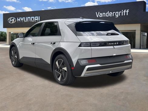 Used 2026 Hyundai Ioniq 5 SEL image 8