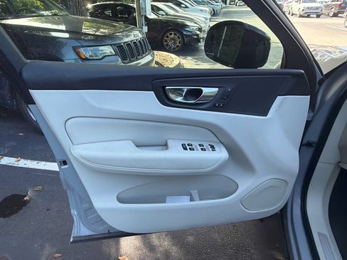 Used 2025 Volvo XC60 B5 Plus w/ Protection Package AWD/4WD image 25