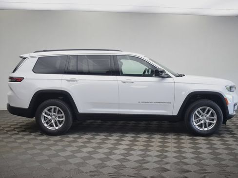 New 2026 Jeep Grand Cherokee L Laredo AWD/4WD image 3