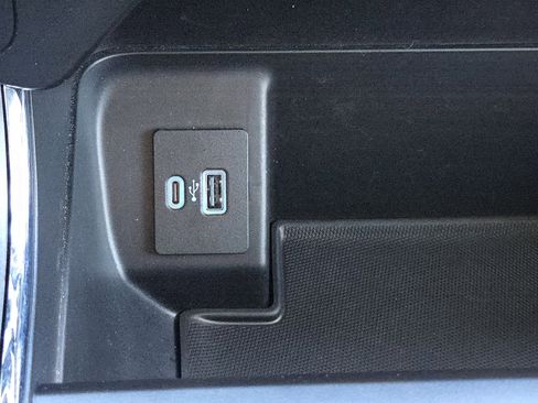 Used 2022 Ford F150 XLT w/ Equipment Group 302A High image 18