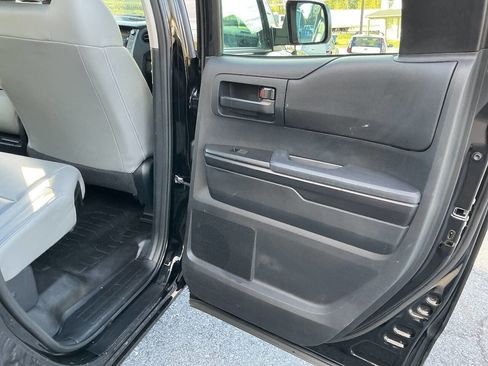 Used 2014 Toyota Tundra SR image 21