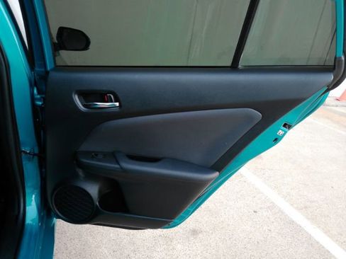 Used 2021 Toyota Prius Prime XLE image 22