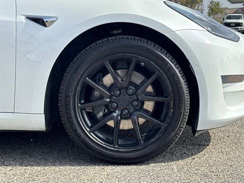 Used 2019 Tesla Model 3 Standard Range image 26