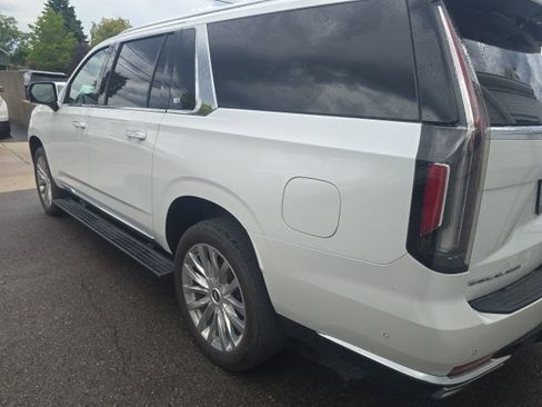 Used 2024 Cadillac Escalade ESV Premium Luxury w/ Performance Package AWD/4WD image 7