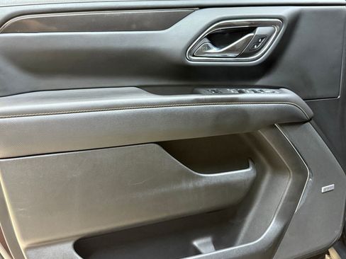 Used 2023 GMC Yukon AT4 w/ AT4 Premium Package image 13