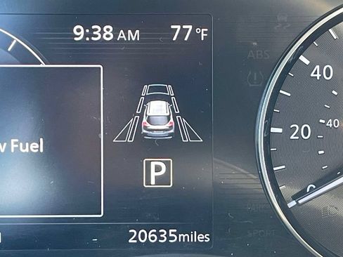 Used 2023 Nissan Kicks SR w/ SR Premium Package FWD image 22