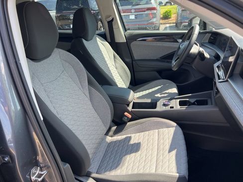 Used 2025 Volkswagen Tiguan S FWD image 23