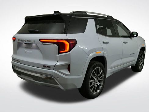 New 2026 GMC Terrain Denali w/ LPO, Black Badging Package image 3