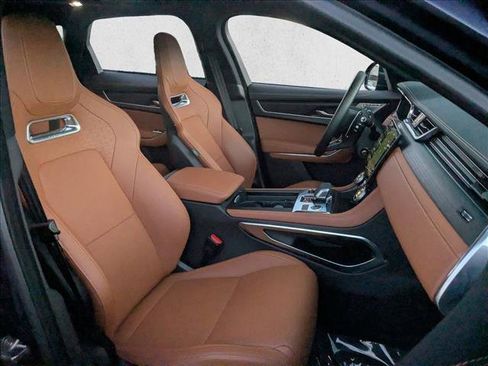 Used 2024 Jaguar F-PACE R-Dynamic S image 23