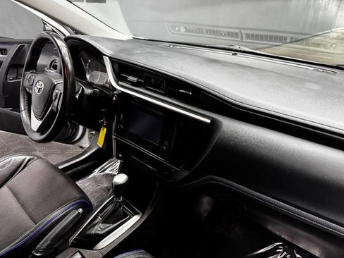 Used 2019 Toyota Corolla SE w/ Carpet Mat Package (TMS) FWD image 53