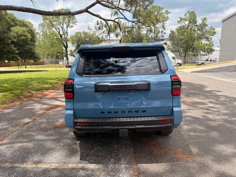 Used 2025 Toyota 4Runner SR5 RWD image 17