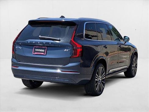 New 2025 Volvo XC90 B5 Core w/ Protection Package Premier image 2