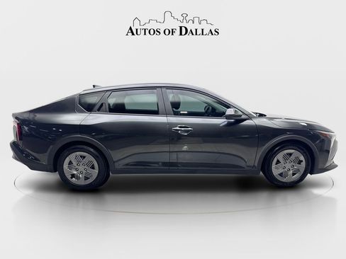 Used 2025 Kia K4 LX image 10