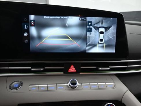 Used 2024 Hyundai Elantra Limited FWD image 37