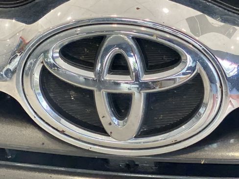 Used 2016 Toyota Highlander XLE w/ Protection Package #3 AWD/4WD image 10